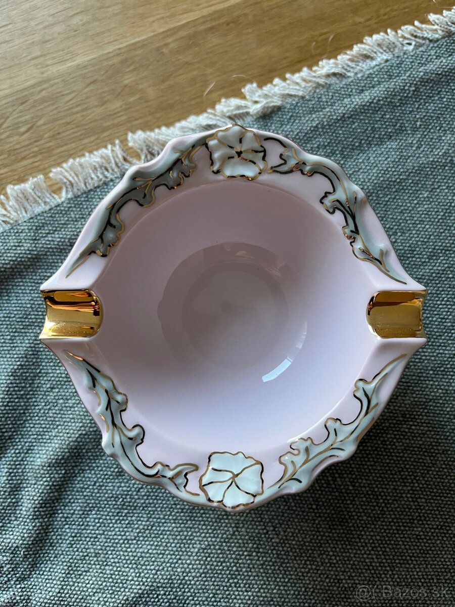 ruzovy porcelan - popolnik - 2