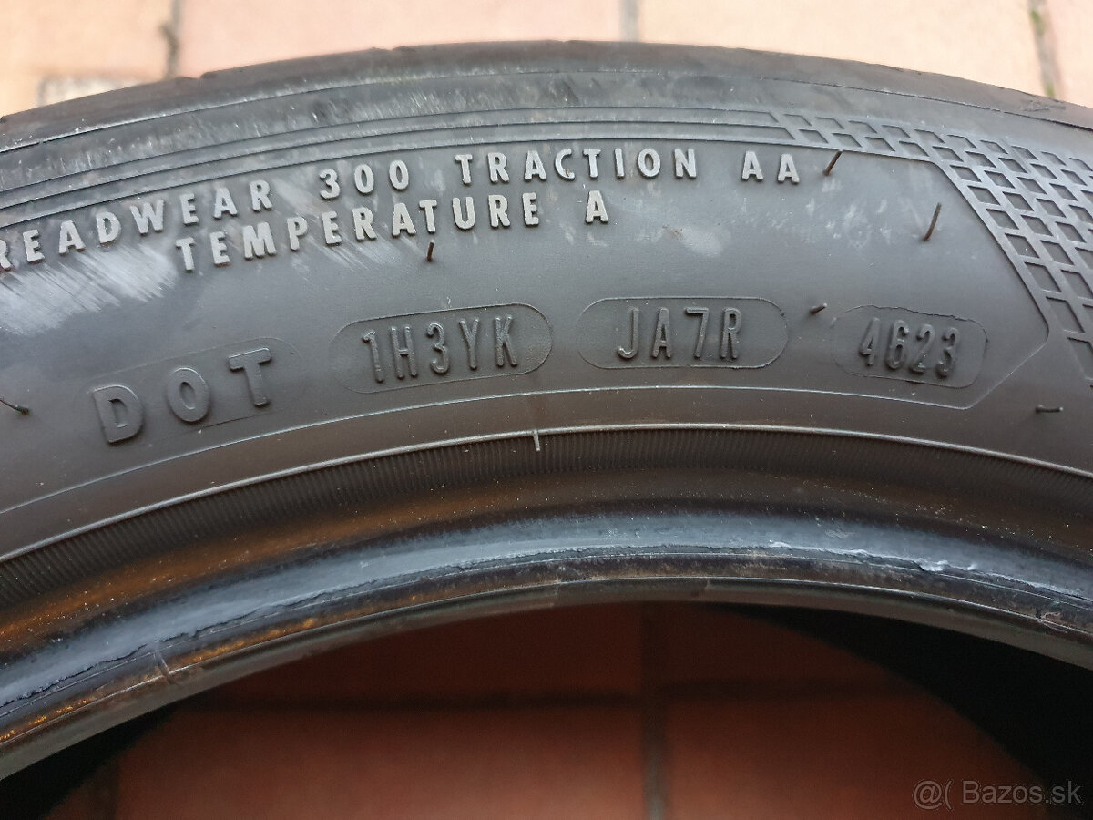 Goodyear 215/50 r18 - 2
