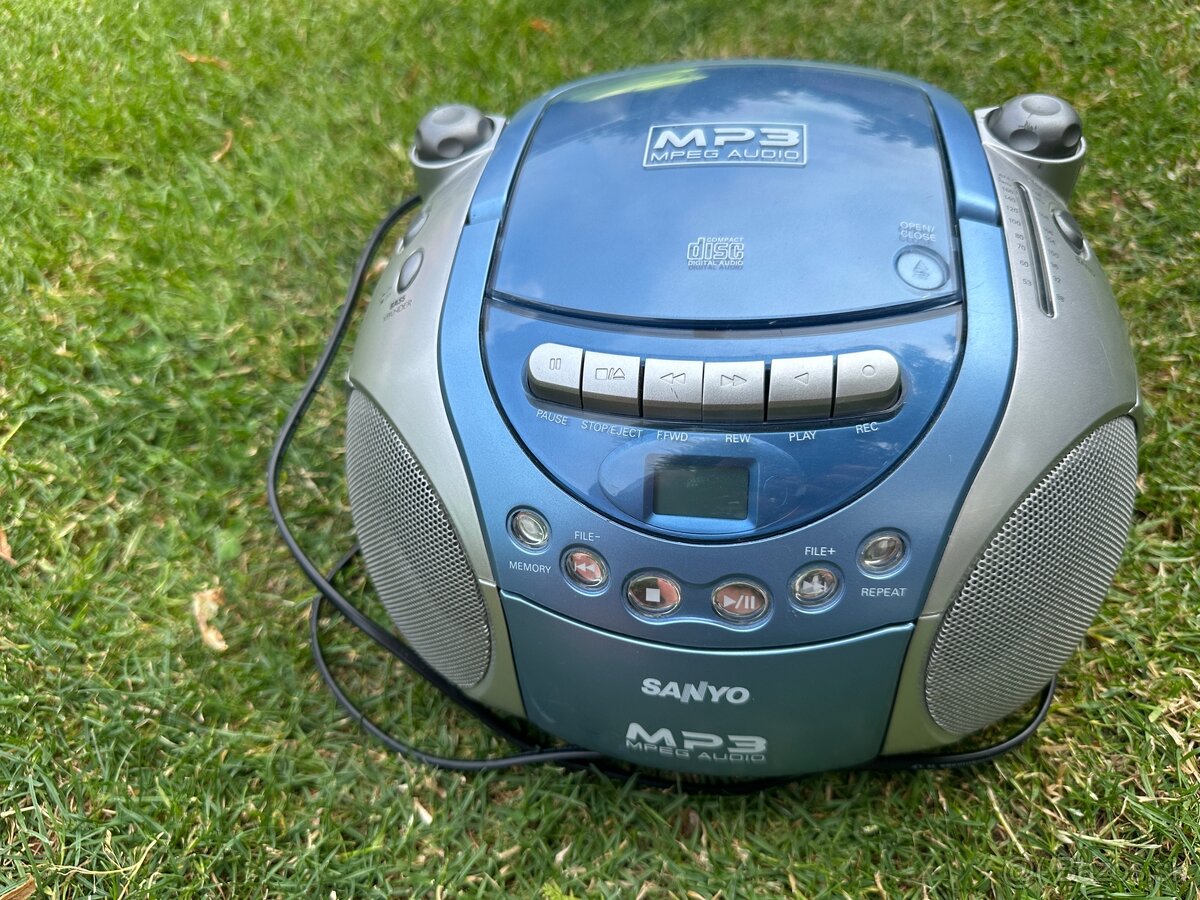 Radiomagnetofon Sanyo - 2
