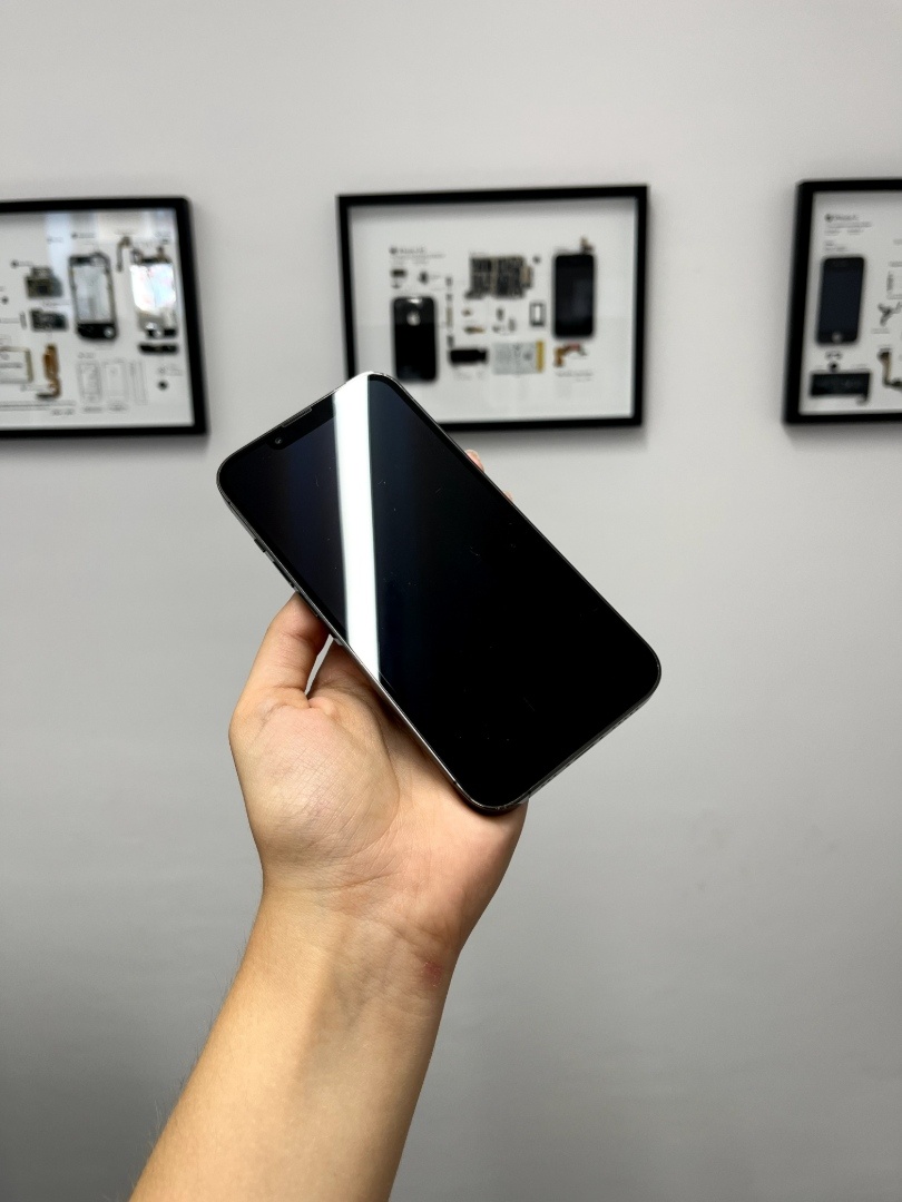 Apple iPhone 13 Pro 128GB Graphite - 2