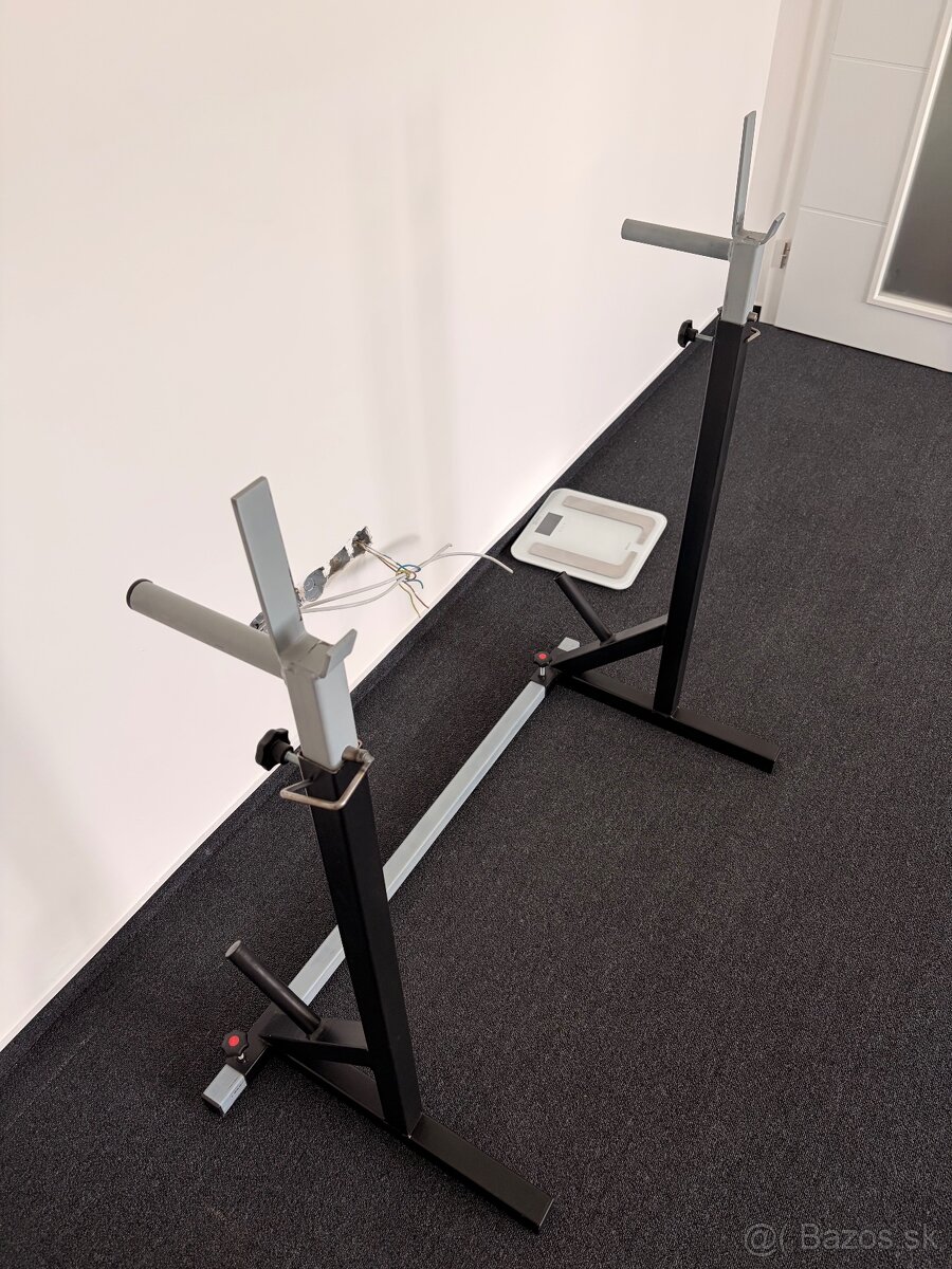 stojan na drepy - bench press - 2