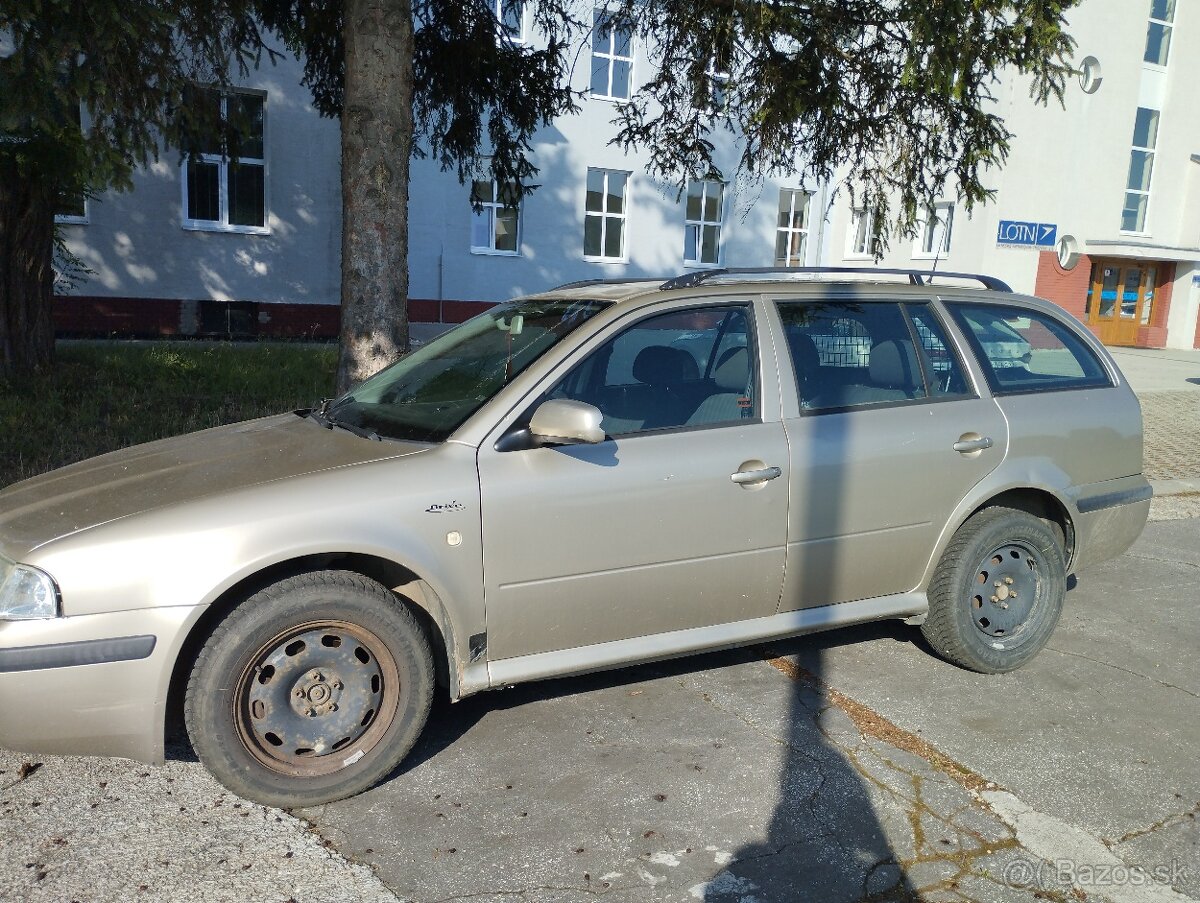 Predám vozidlo Škoda Octavia 1 U - 2