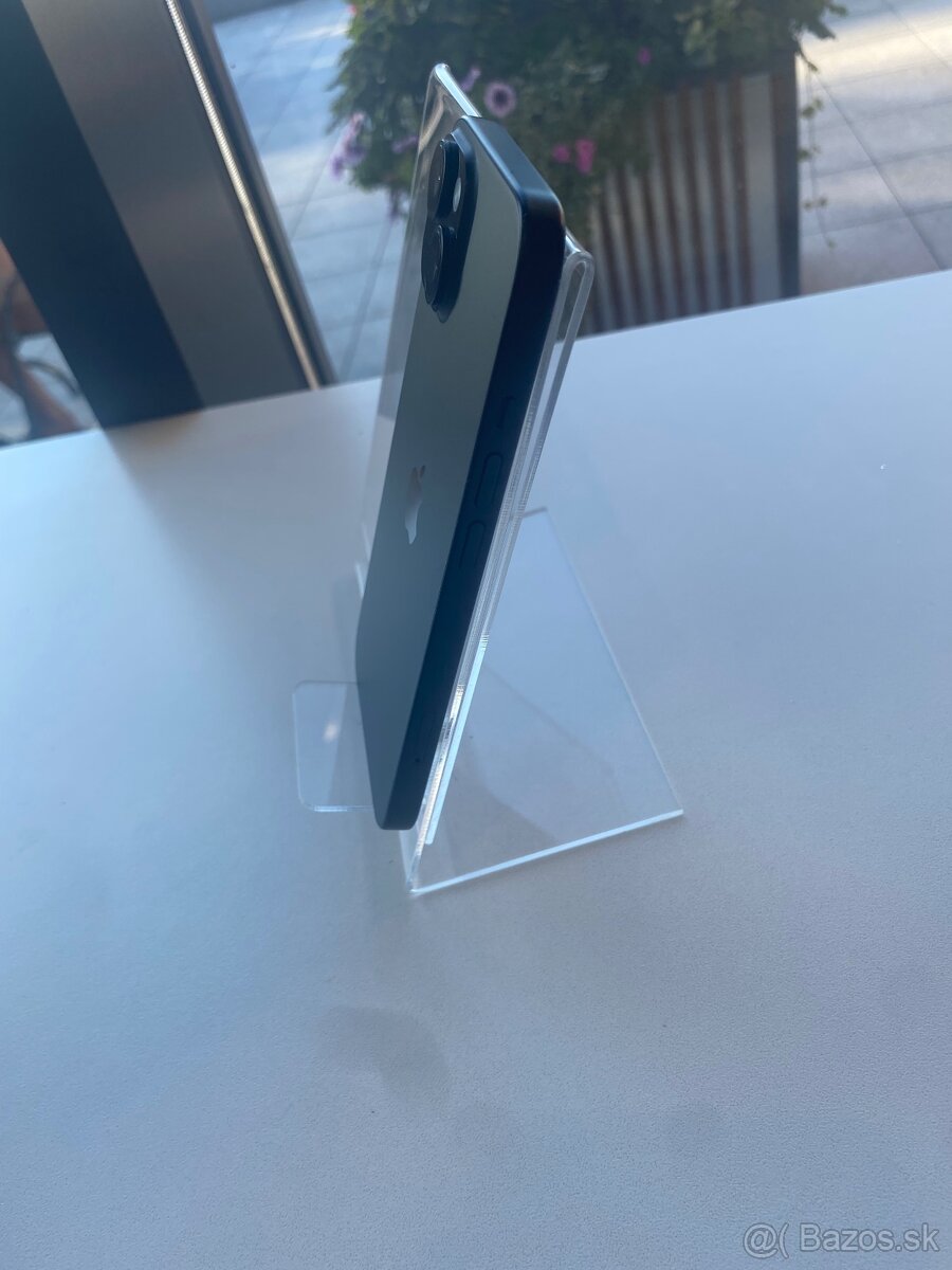 iPhone 15 - 2