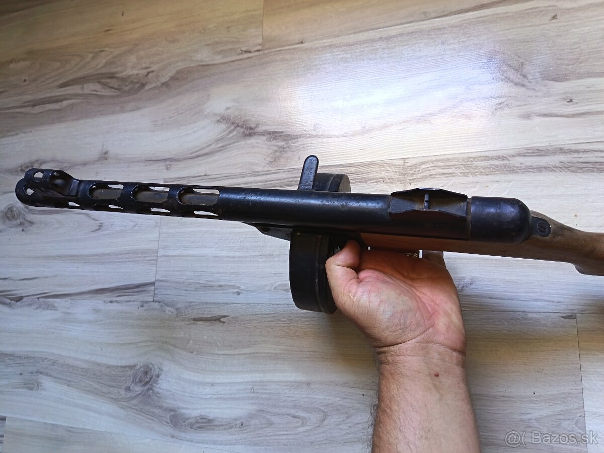Sovietsky samopal Špagin - 2