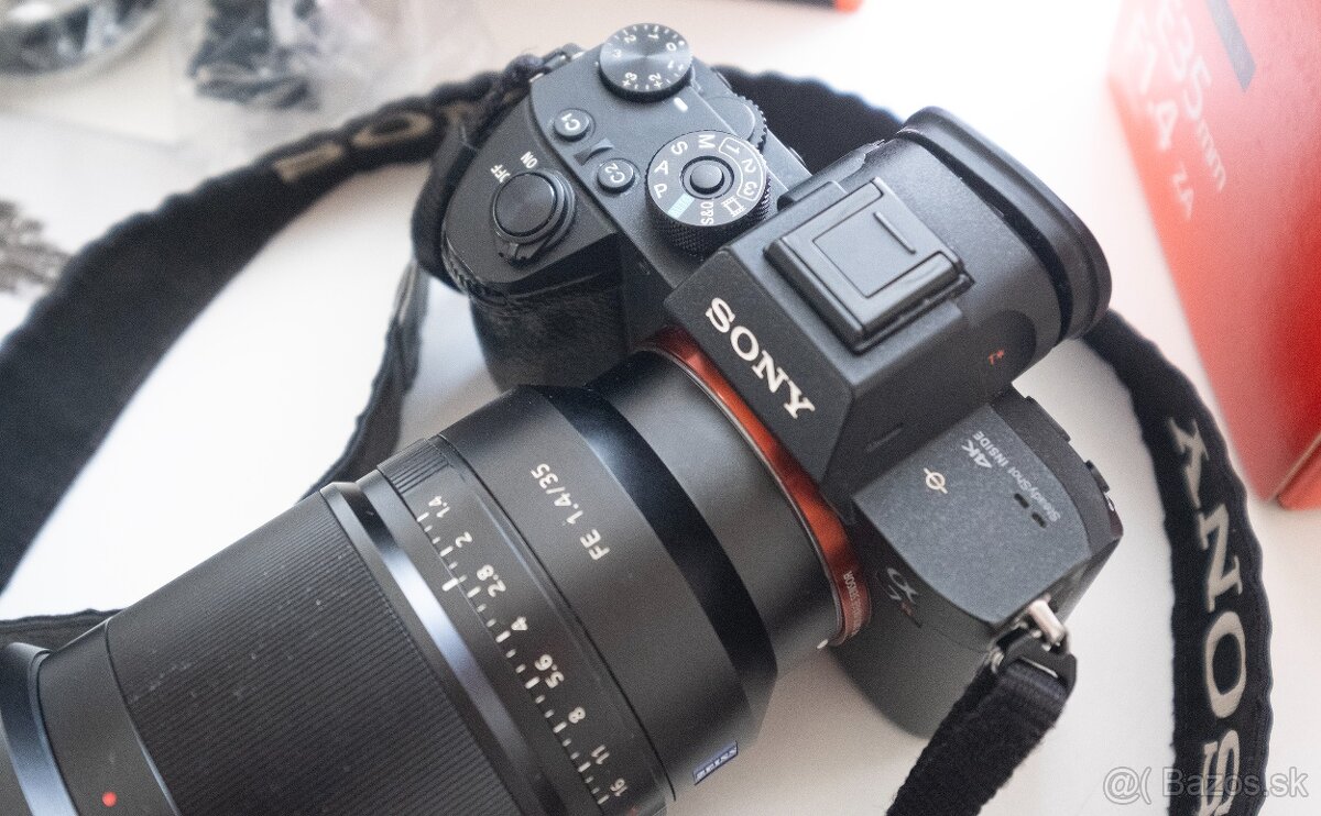 Sony Alpha A7R III + objektív Zeiss Distagon 35mm F1.4 ZA - 2