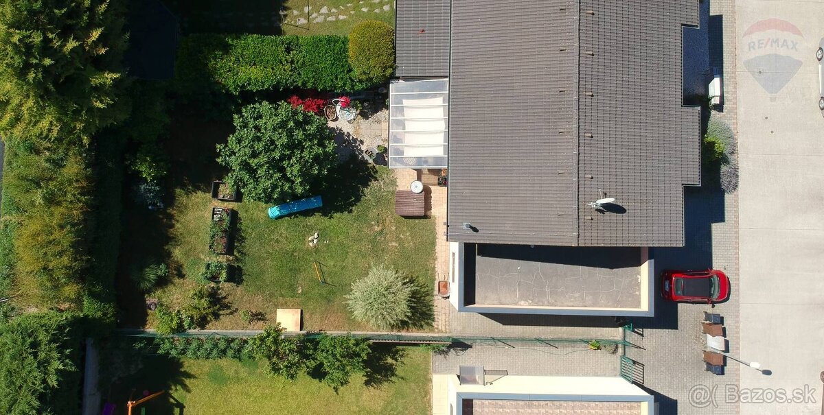 5-izbový rodinný dom s garážou v Kalinkove - 2