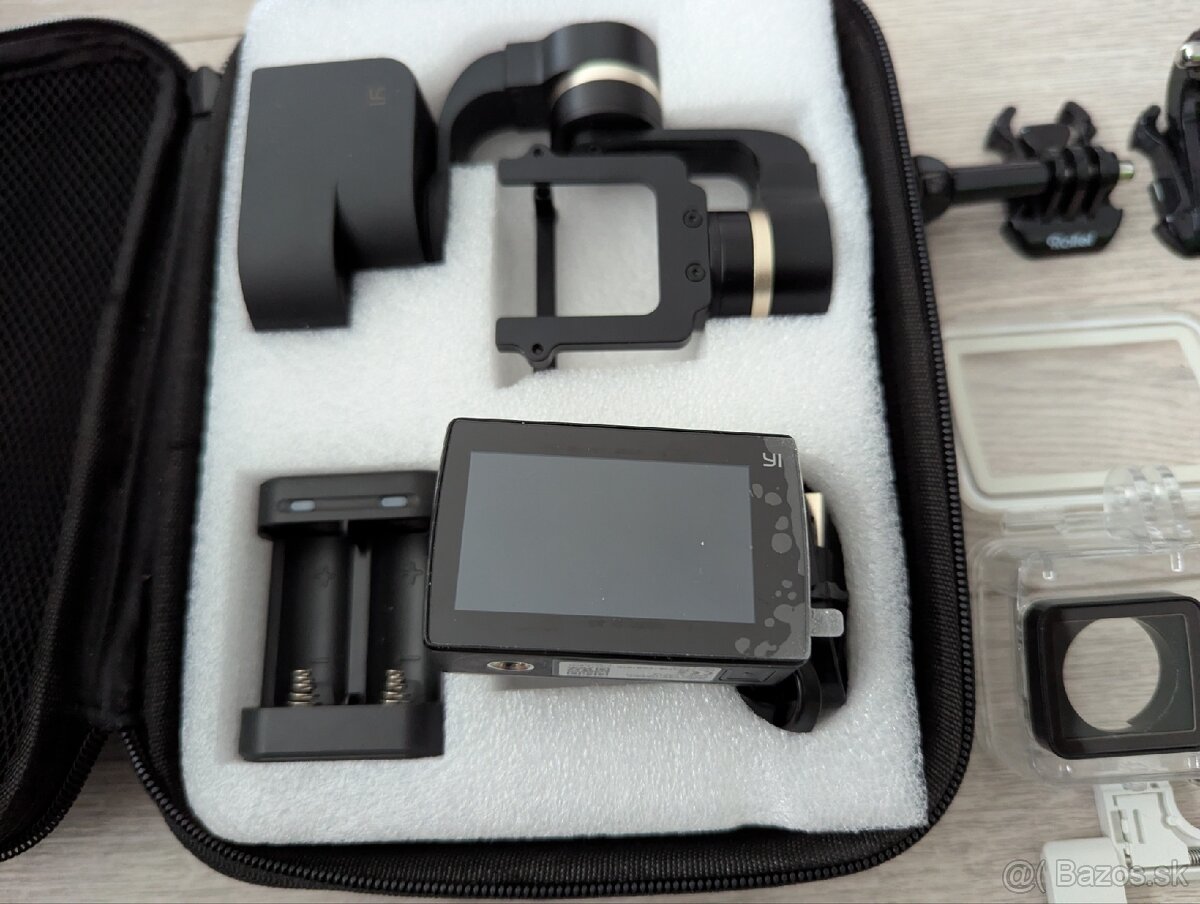 Akcna kamera Xiaomi Yi 4K + Gimbal + Prislusenstvo - 2