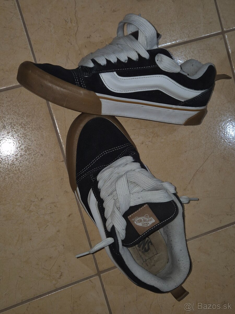 Tenisky botasky Vans Knu Skool VN0009QCCJI1 Čierna farba - 2