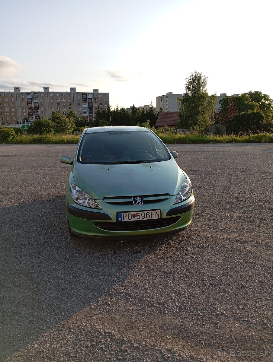 Pegueot 307 1.4i - 2