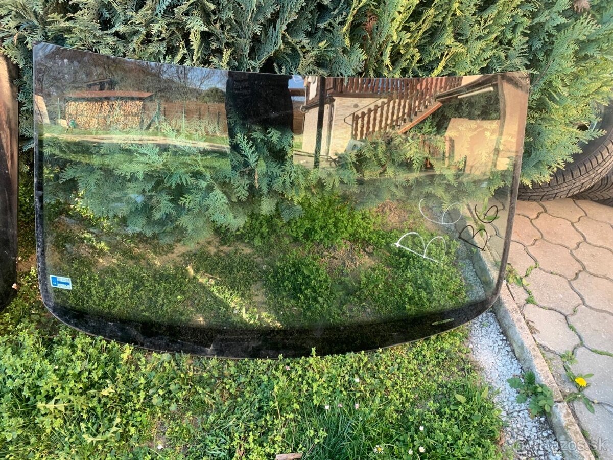 Predám čelné sklá do leon1, golf 5 passat B6, škoda octavia2 - 2