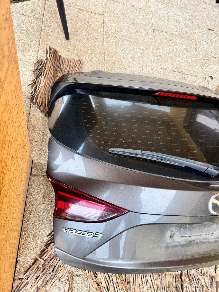 Mazda 3 BM BN kufor - 2