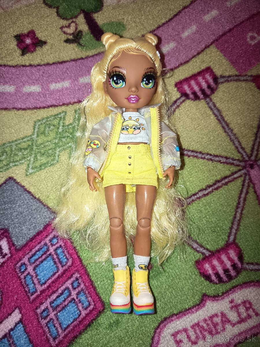 Rainbow High bábika - 2