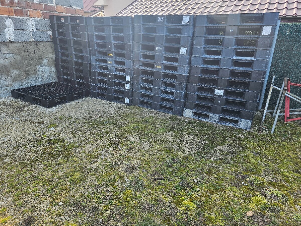 Plastové palety 110x110cm - 2