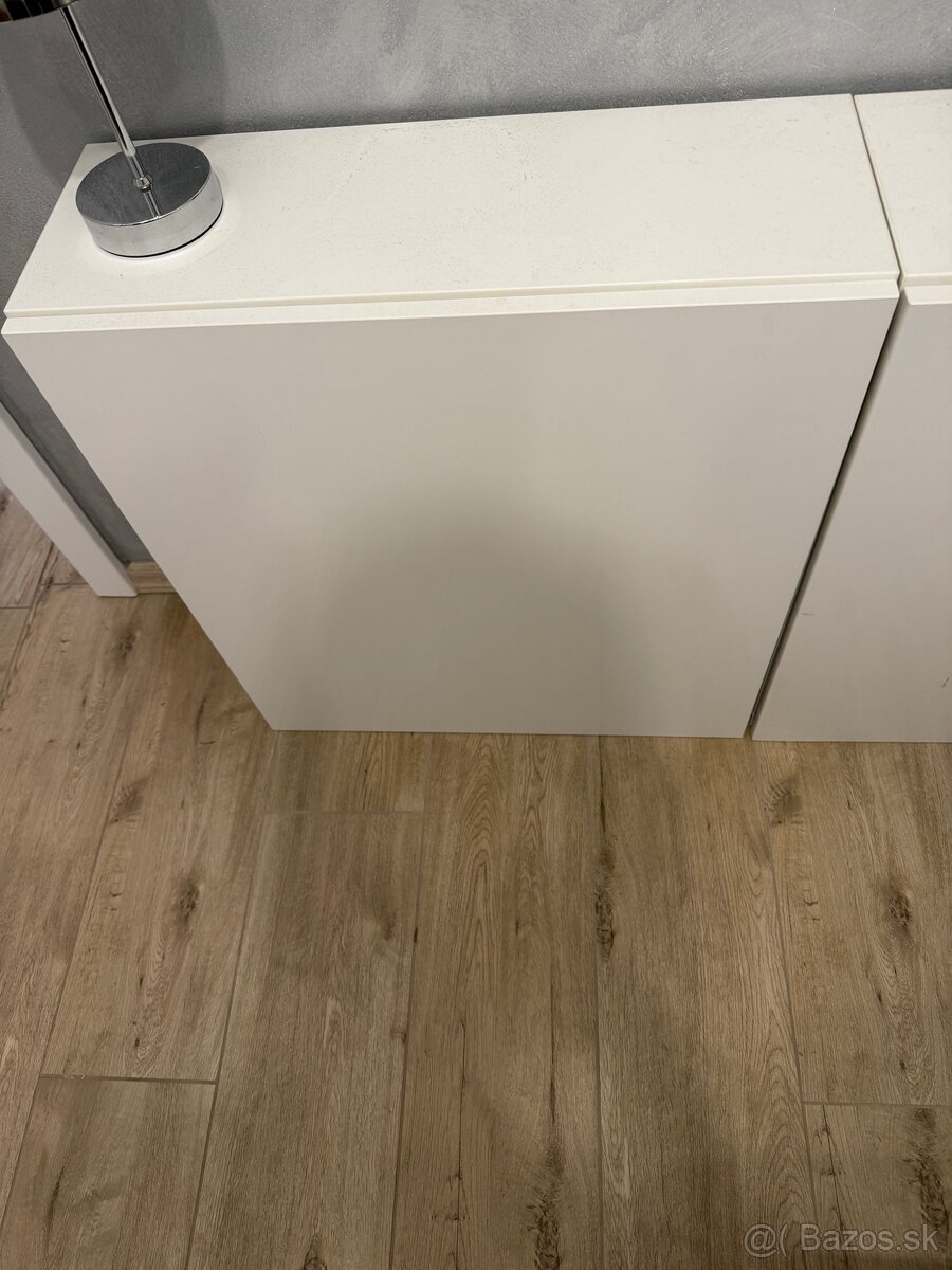 IKEA Besta 4kusy - 2