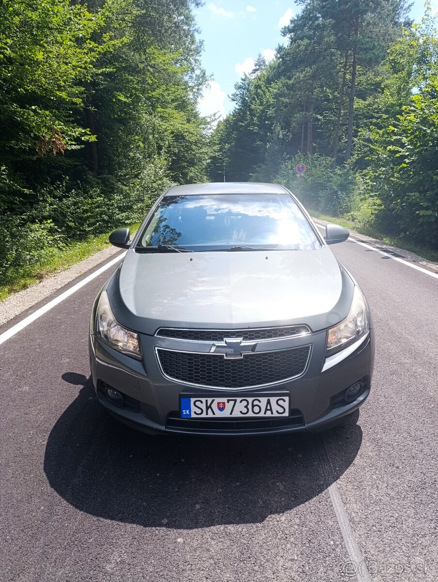 Chevrolet cruze LS 2010 - 2