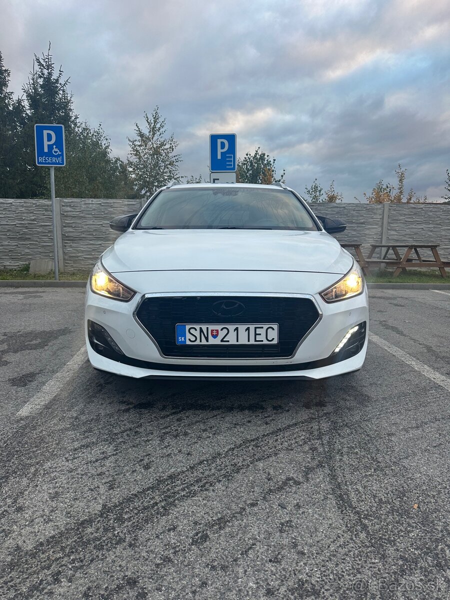 Hyundai i30 CW AUTOMAT 1.6 CRDi 85kw Family SR vozidlo - 2