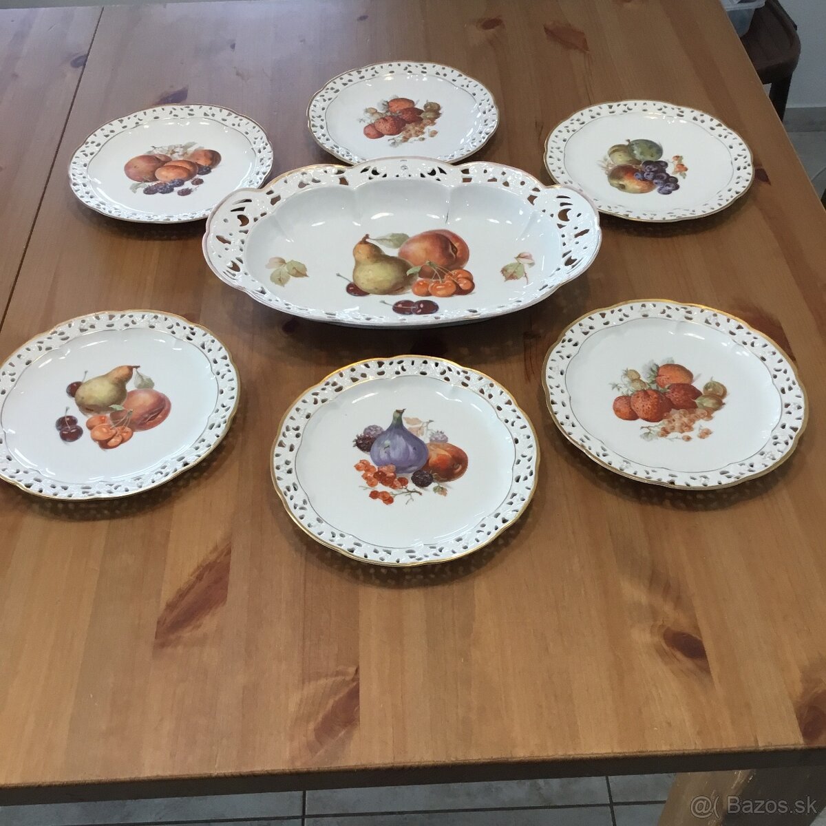 Znackova parcelanova suprava - 2