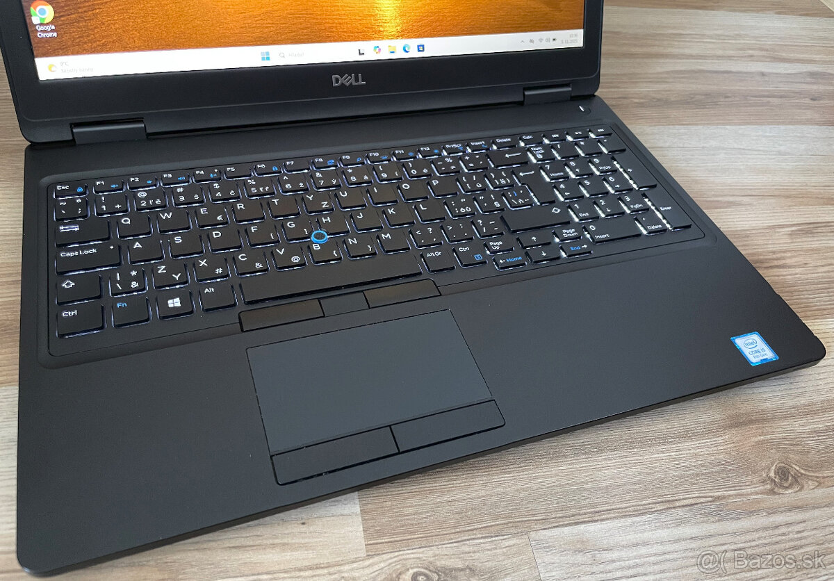 Dell Latitude 5590 - 15.6", Intel Core i5, 16GB RAM, WIN 11 - 2