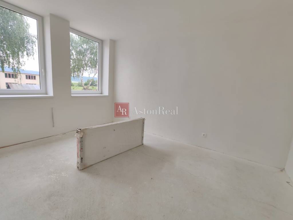 Byt 3+kk, 58,74m2, vyvýšené prízemie, parkovacie miesto, Cho - 2