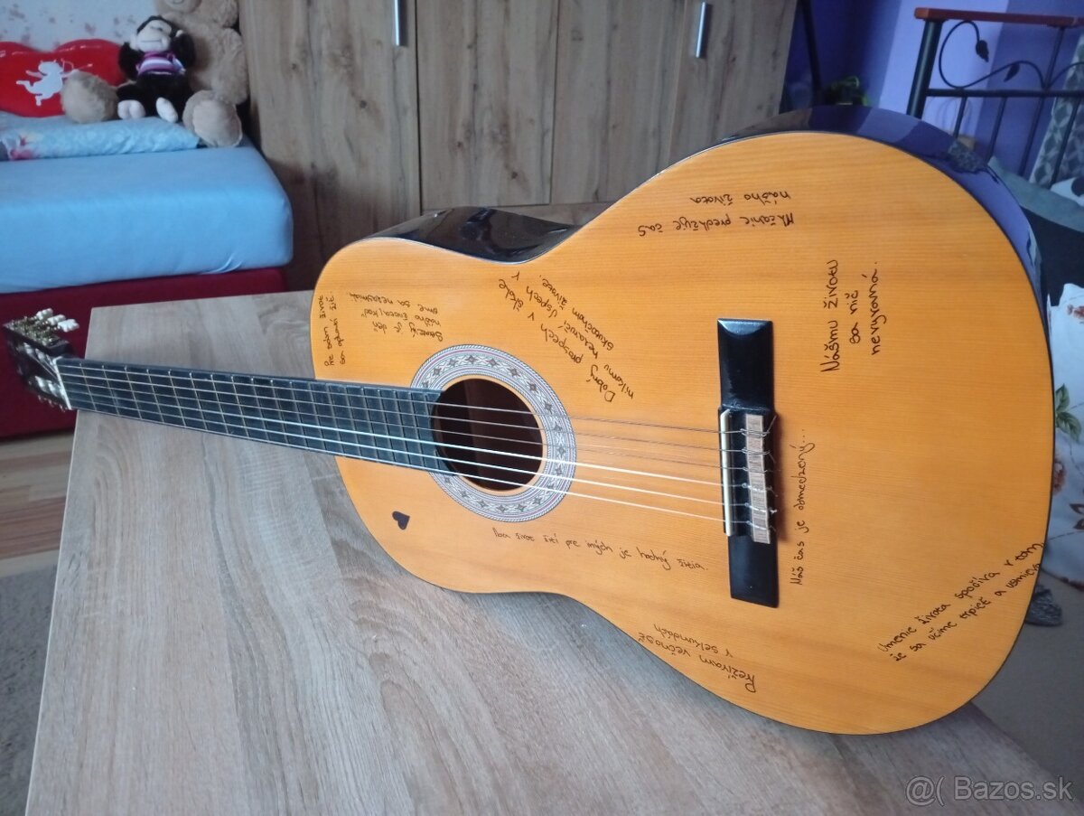 Predám gitaru - 2