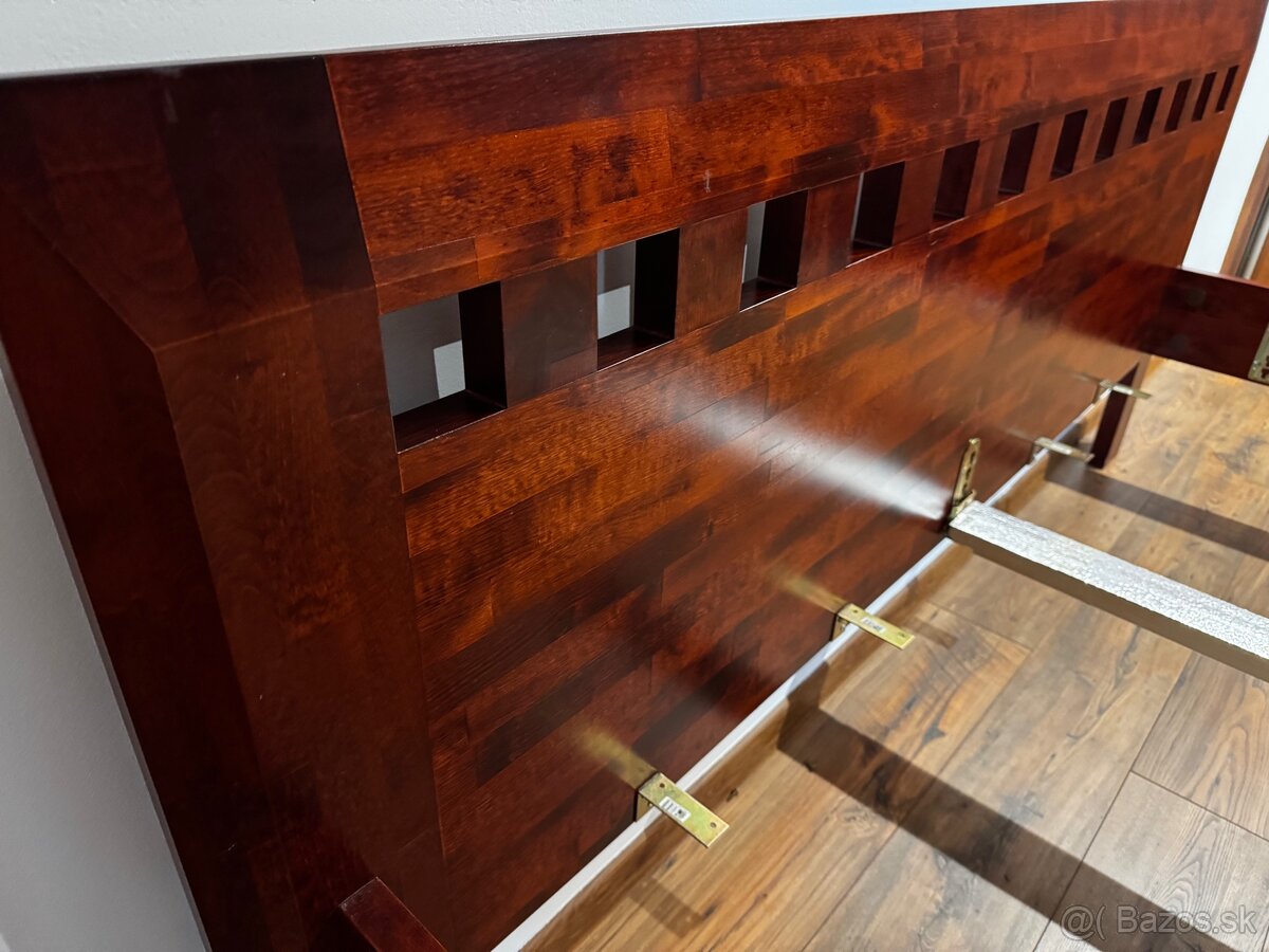 Masivna ceresnova manzelska postel - 2