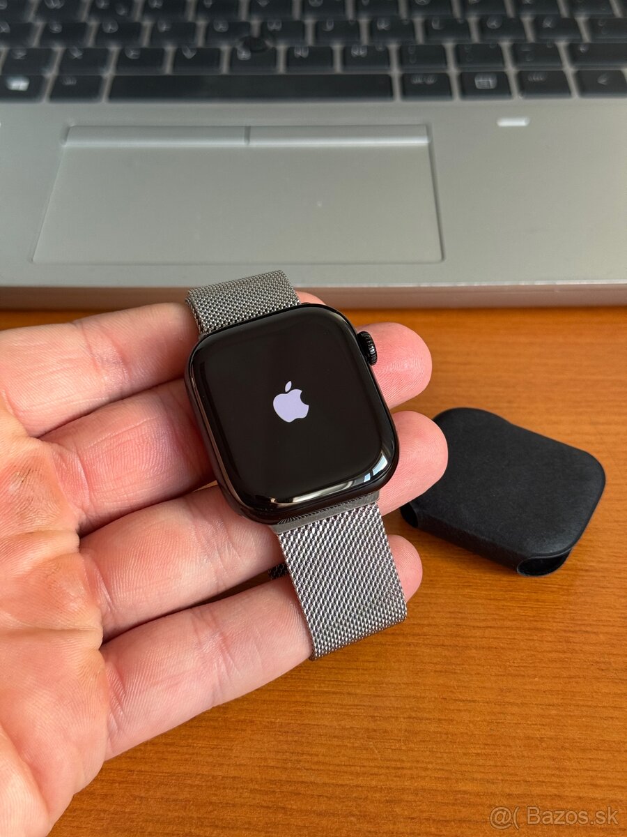 Apple Watch 11 42mm JET BLACK - nové, neaktivované - 2