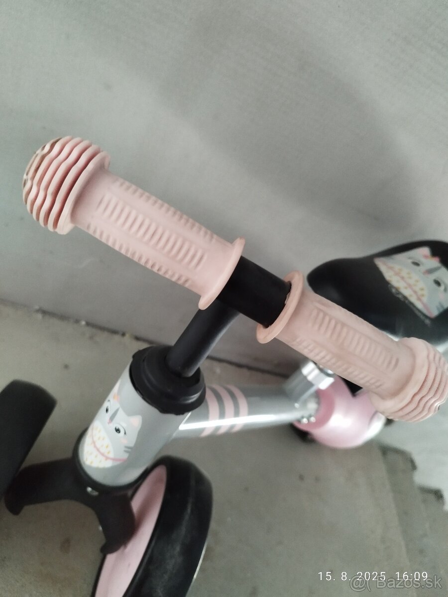 Odrážadlo kinderkraft - 2