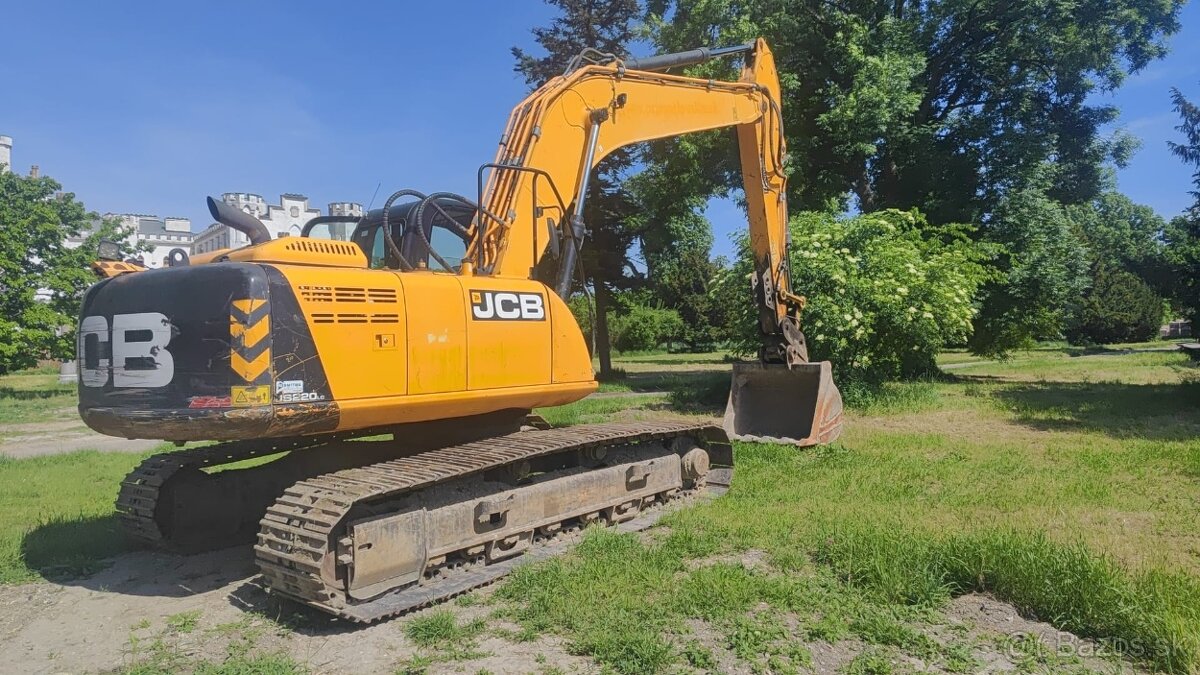Predám pásový bager JCB 220. - 2