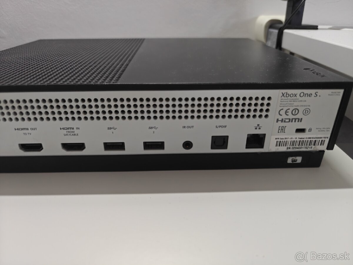 Xbox One S 500GB - 2