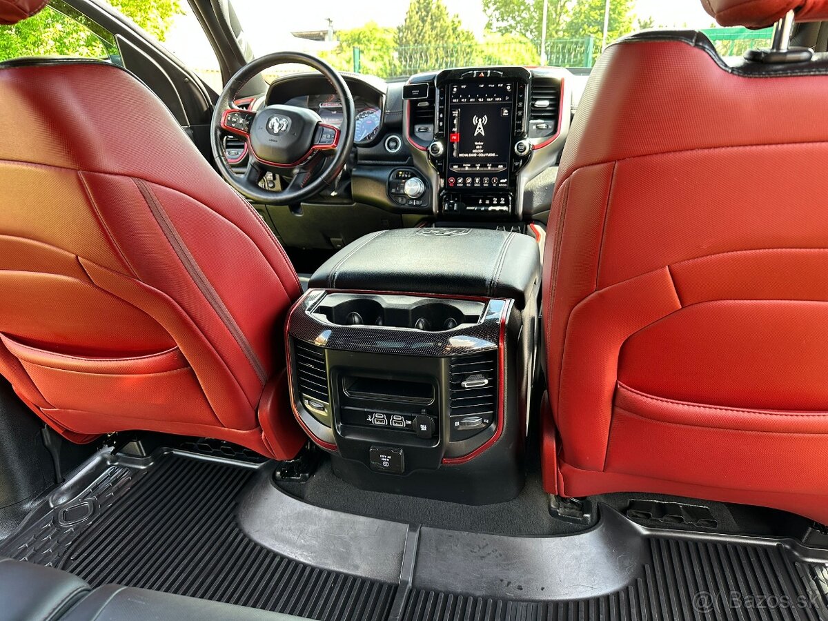 Dodge Ram Rebel 1500 v8 LPG