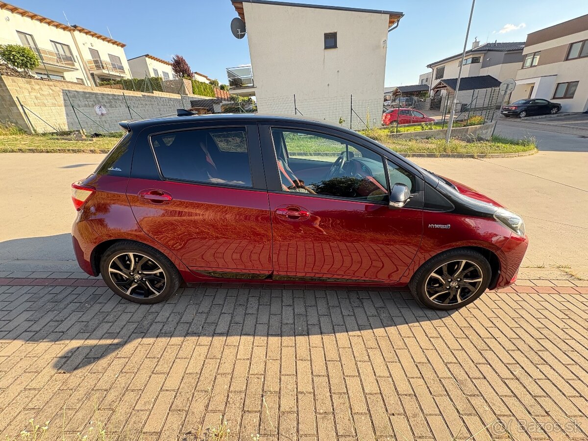 Toyota Yaris hybrid Selection 39000km - 2