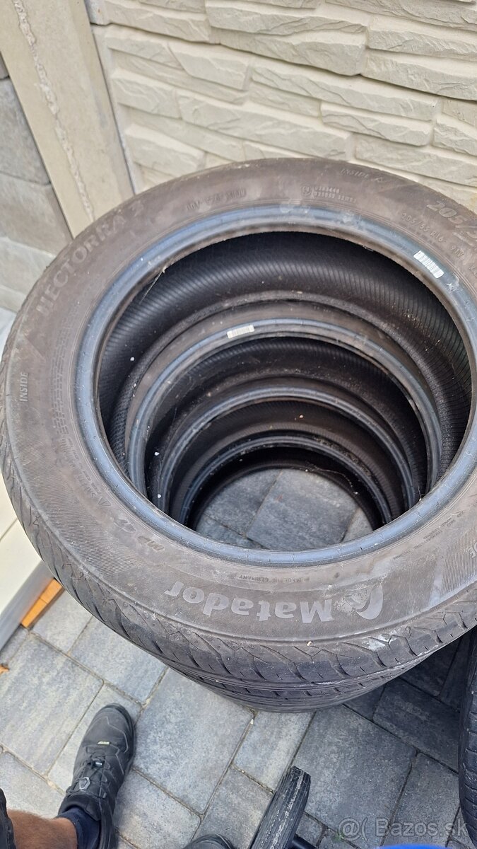 Predam sadu 4ks Matador 205/55 r16 letne - 2