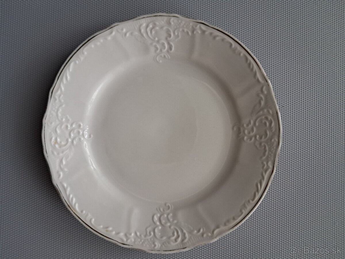 Predám dezertné tanieriky - 9 ks - 2