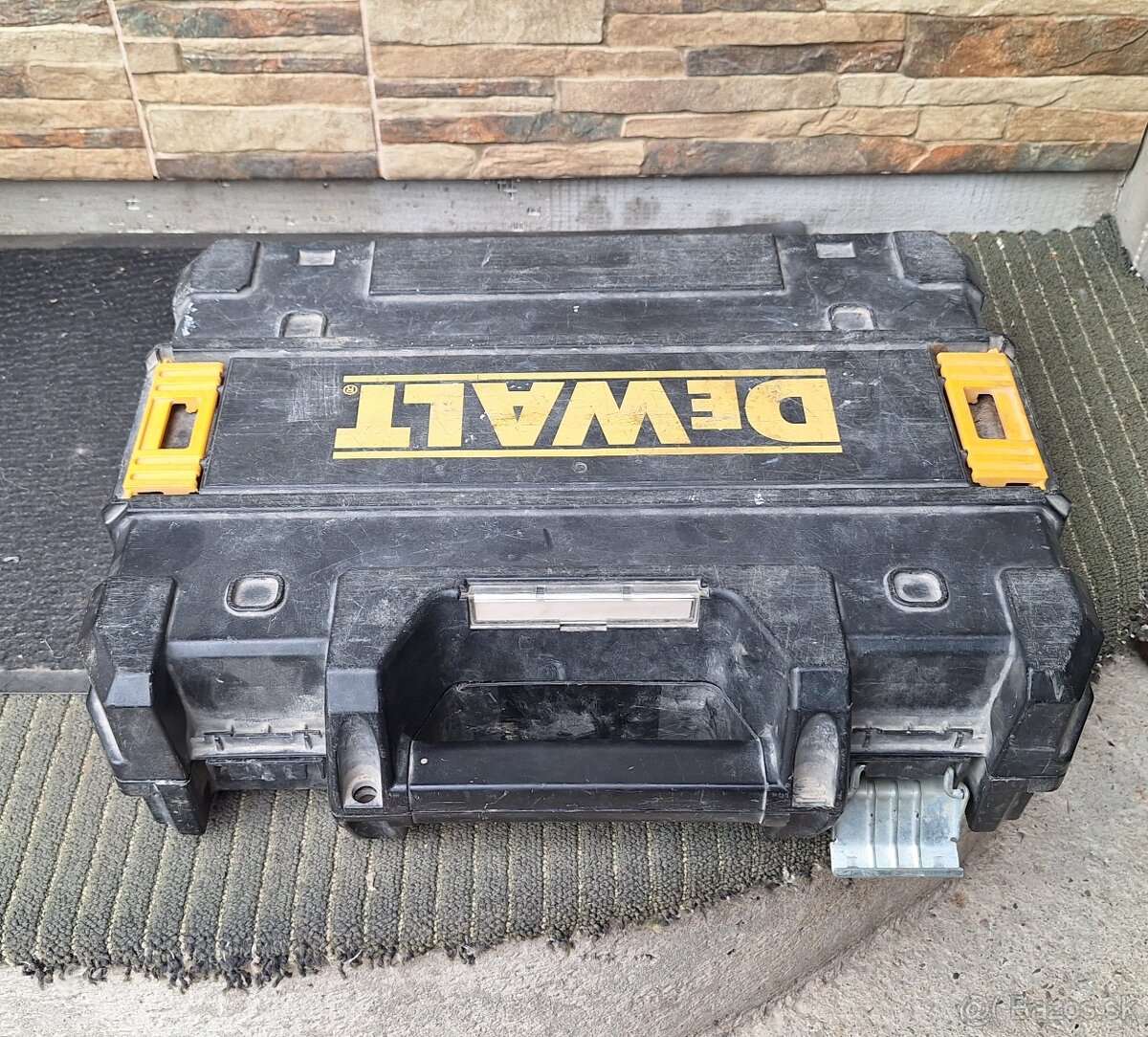 Aku vŕtačka s príklepom - 2