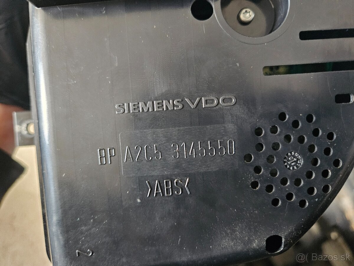 Budíky VW passat B6 - 2