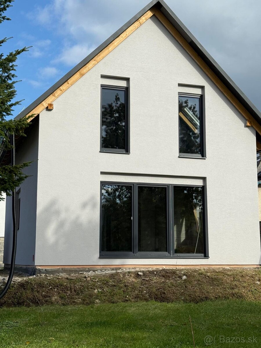 2 - podlažný rodinný dom s neopakovateľným výhľadom na hrad - 2