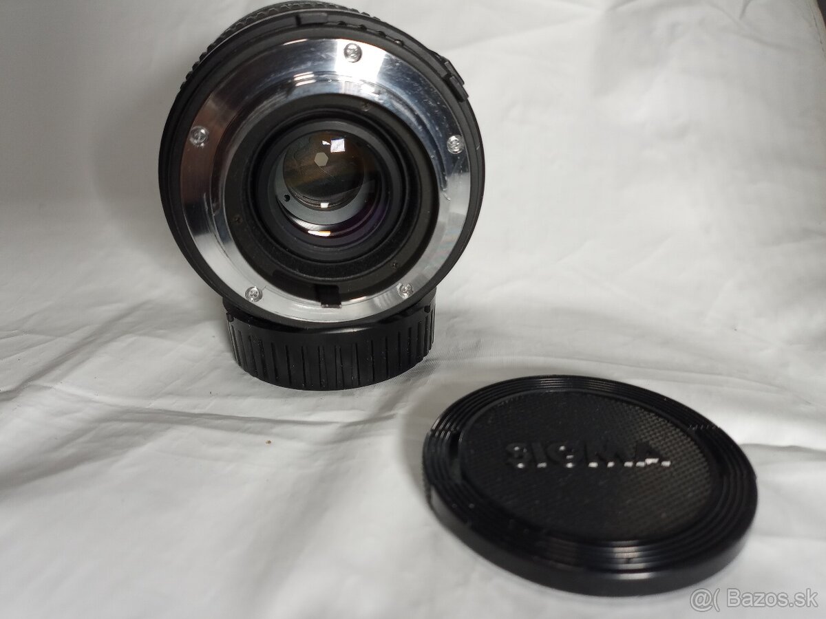 Sigma UC Zoom 28-70mm 1:3.5-4.5 na Minoltu - 2