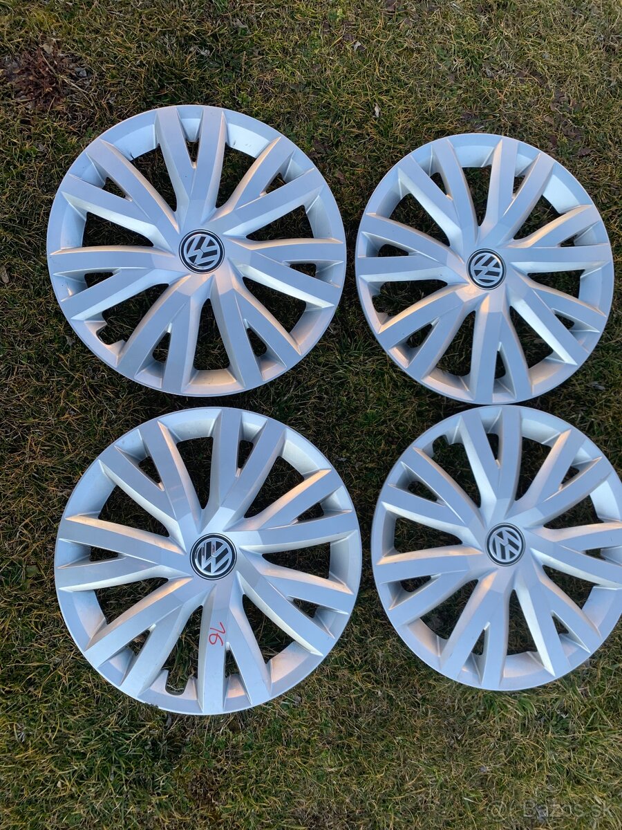 puklice na plechové disky R15;R16 originál vw - 2
