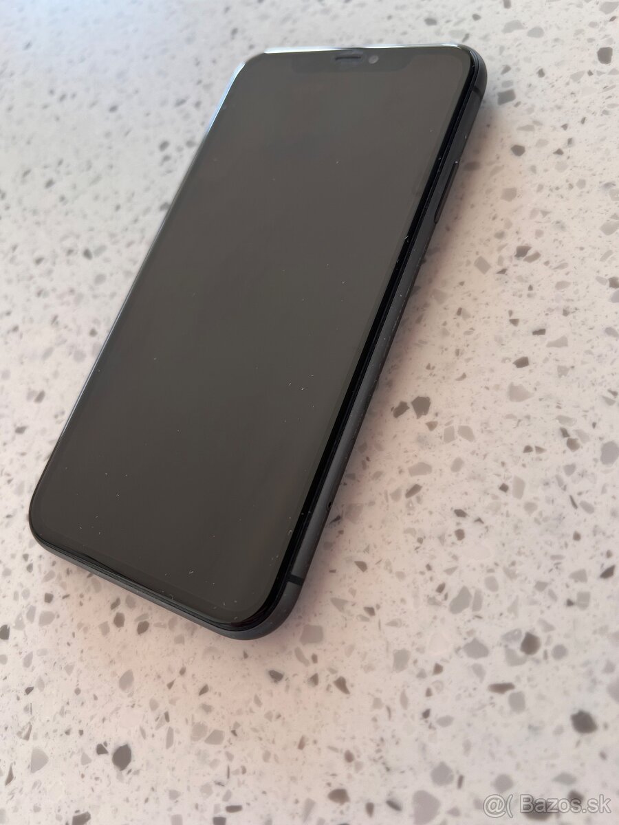 Predám iPhone 11 128GB - 2