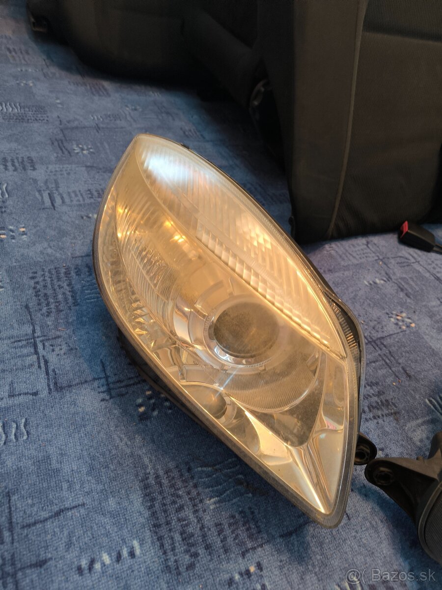Přední světla s čočkou Škoda fabia 2, předfacelift. - 2