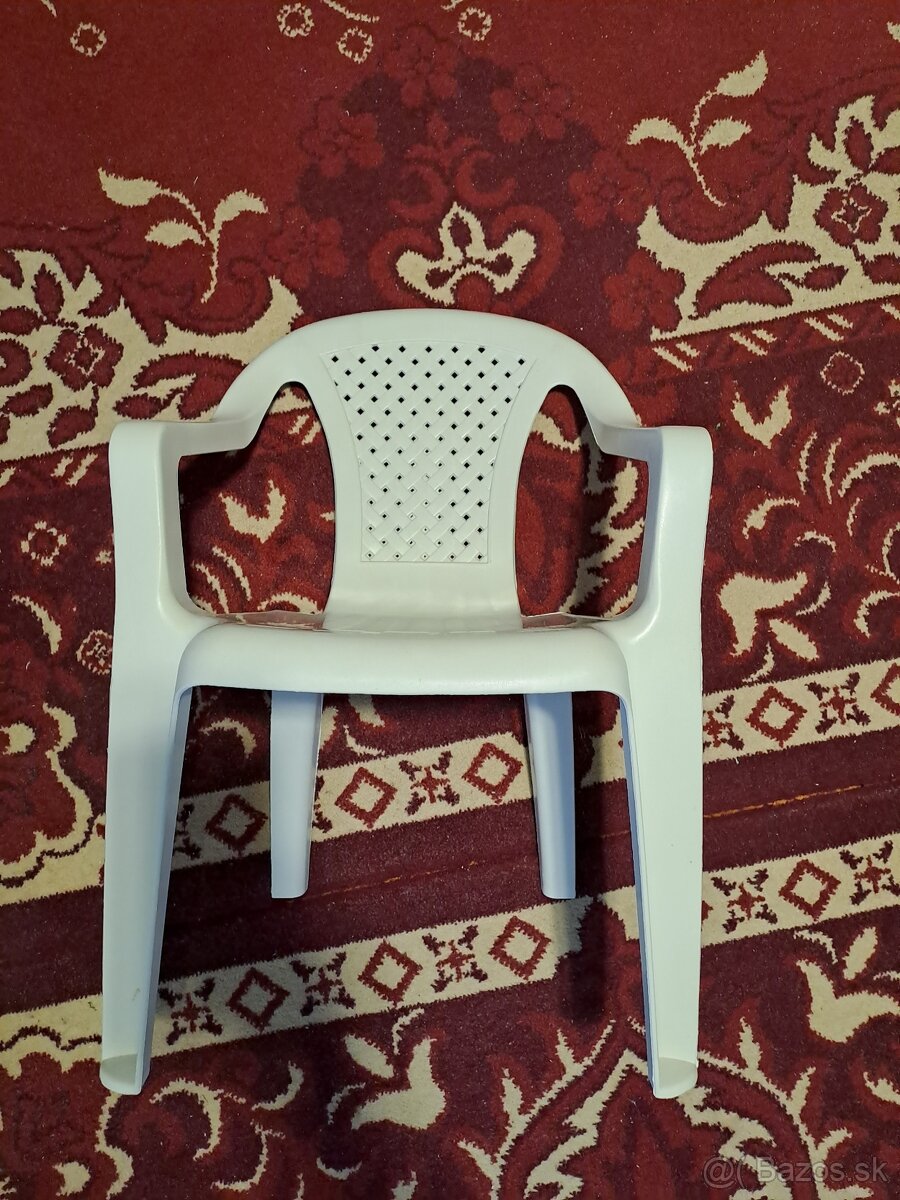 Detská plastová stolička - 2
