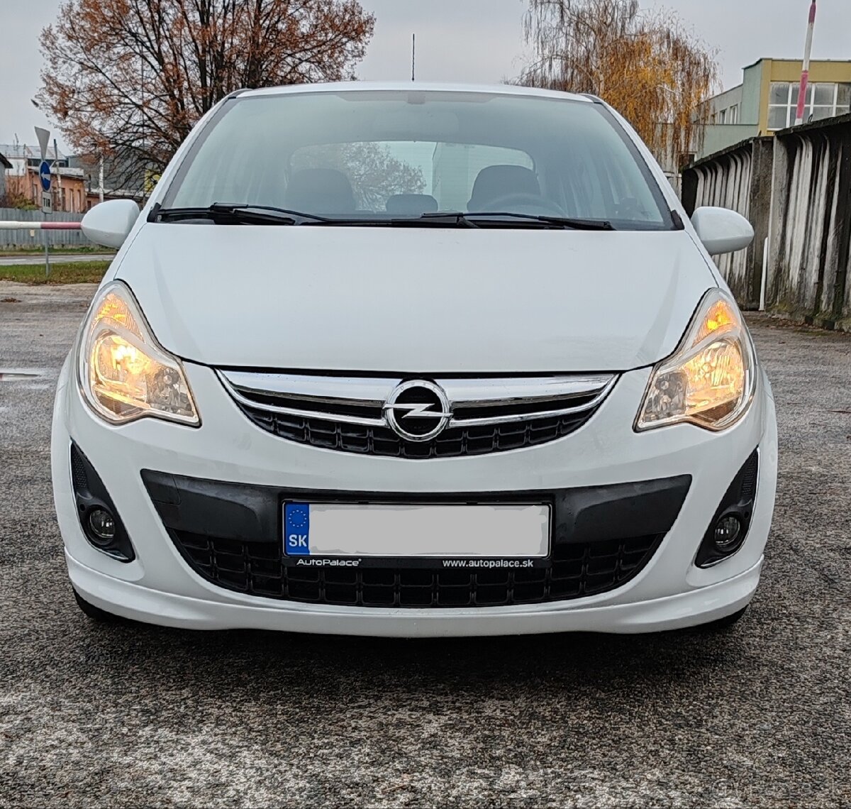 Predám vymenim opel corsa D 1.2 16v 2012 facelift - 2