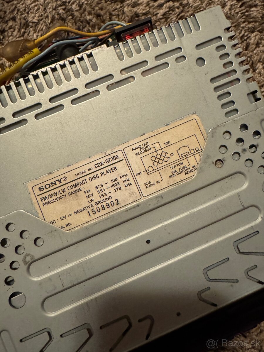 Predám autoradio SONY - 2