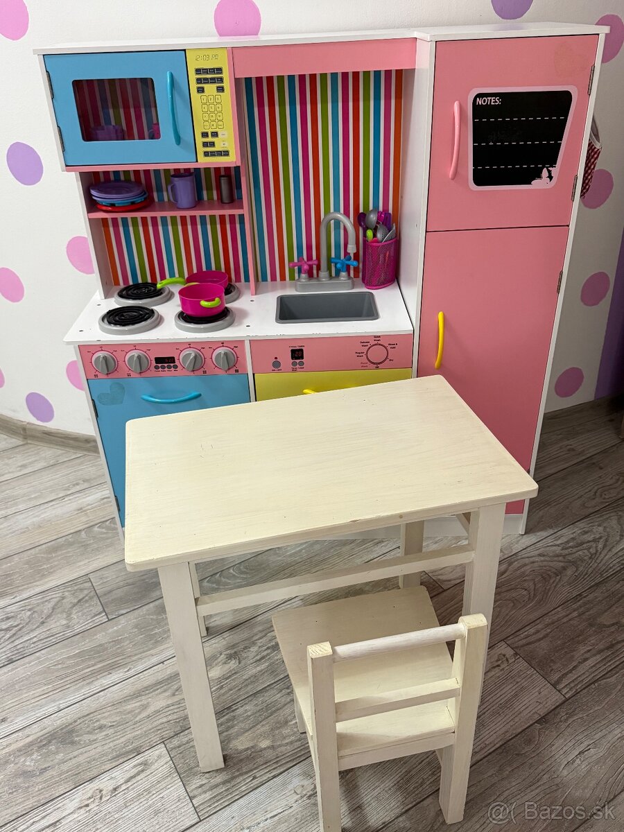 Predám detskú kuchynku a stolík so stoličkou - 2