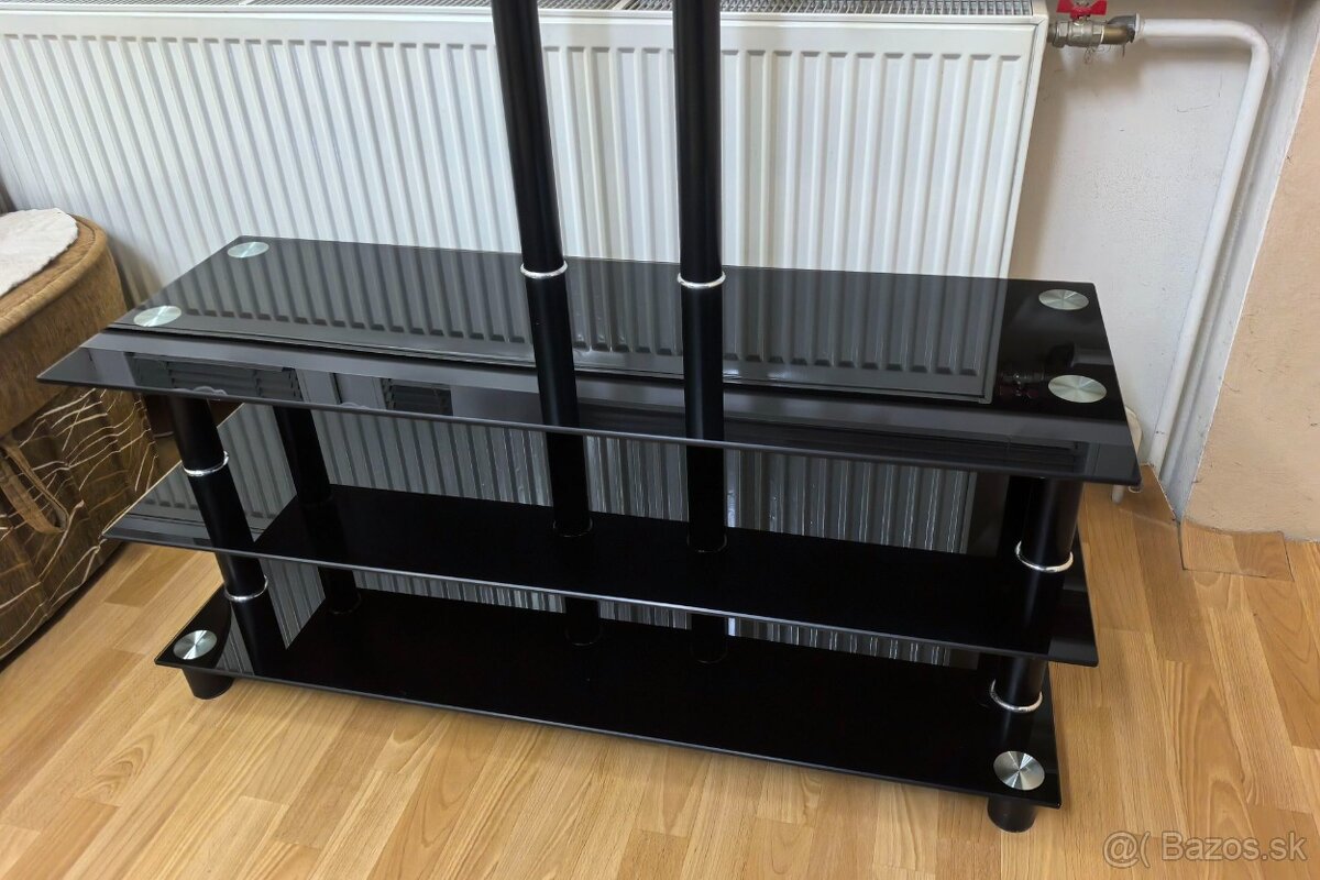 Sklenený TV stolík - 2