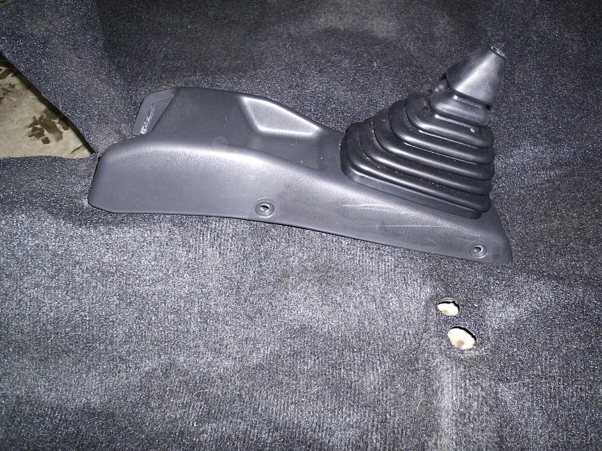 Suzuki Jimny plasty interiéru - 2