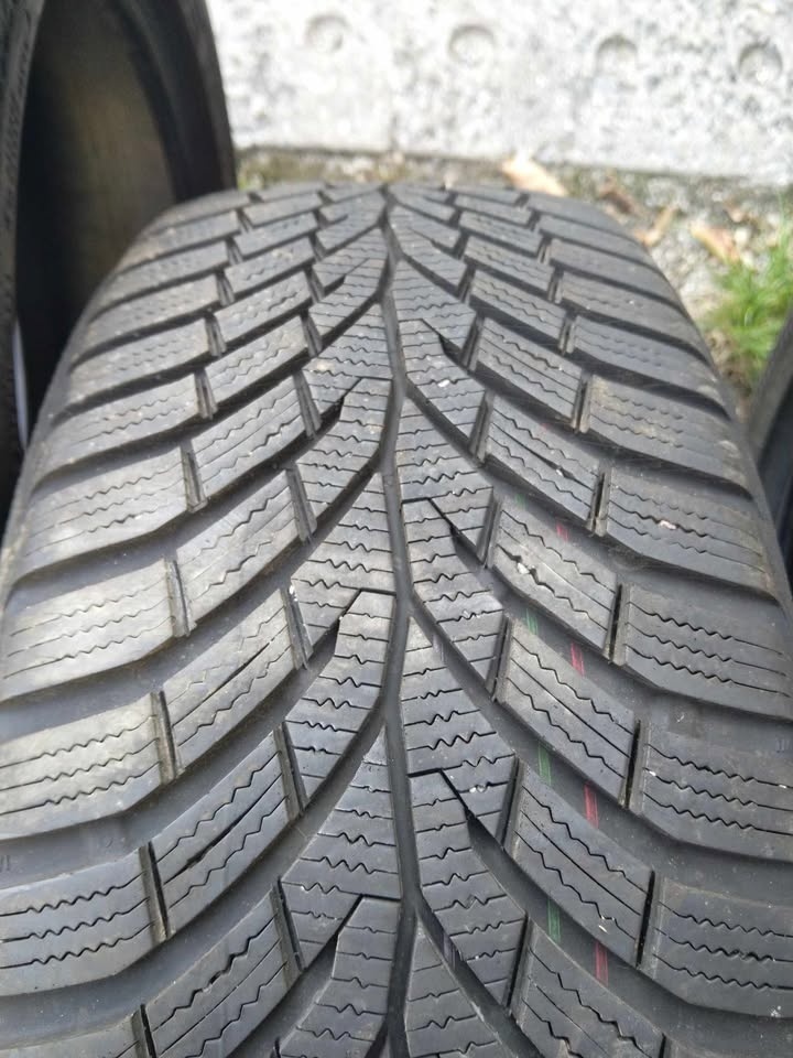 225/50 R 17 zimné Continental. - 2