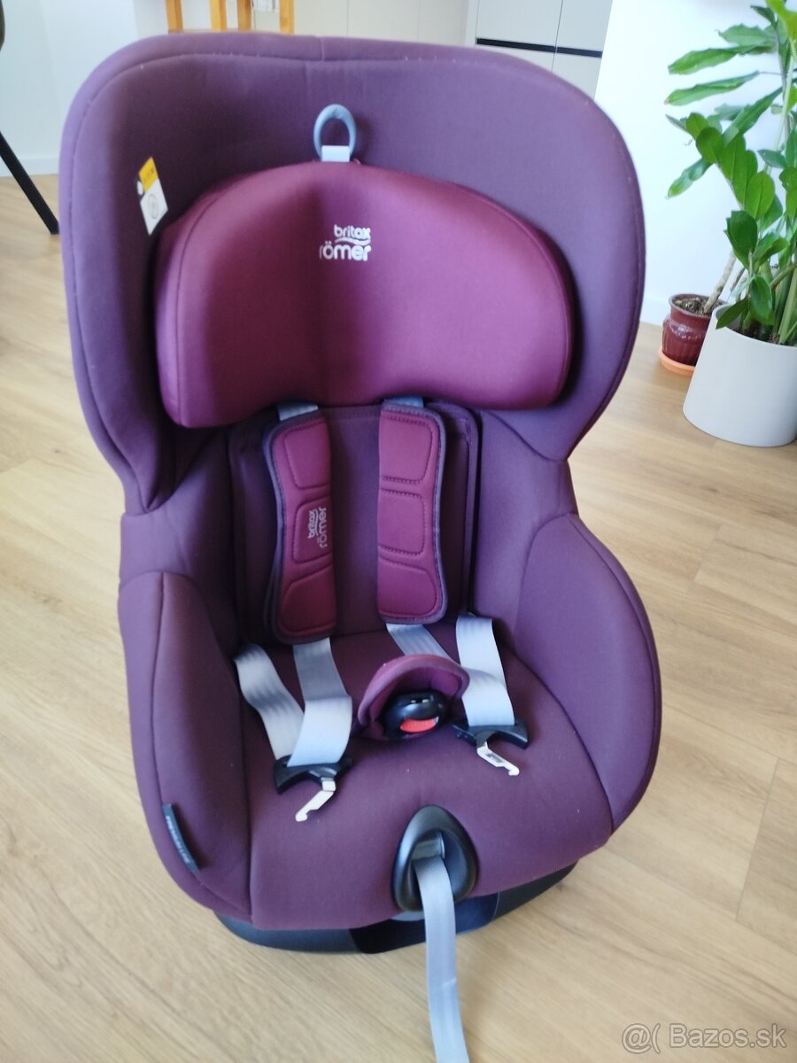 Britax Römer Trifix2 i-size - 2