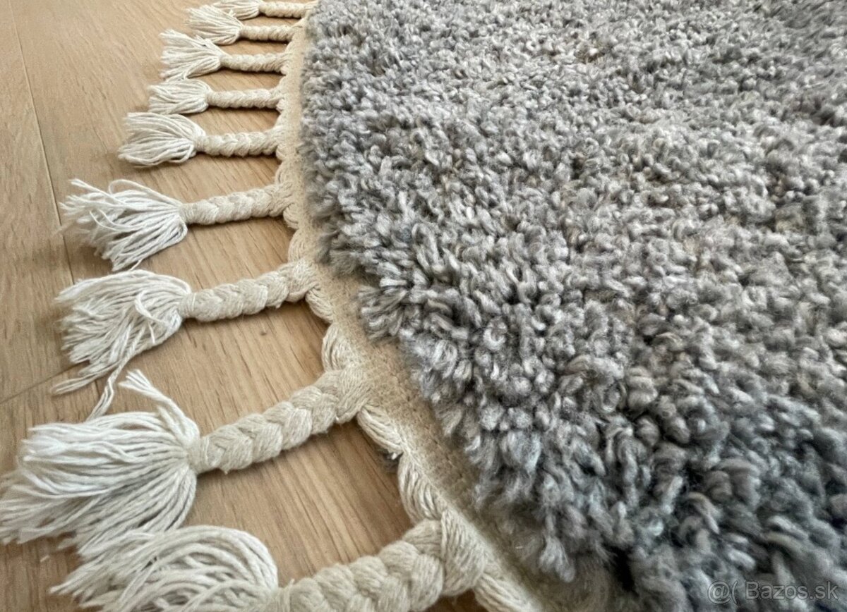 koberec 140cm 2024 - 2