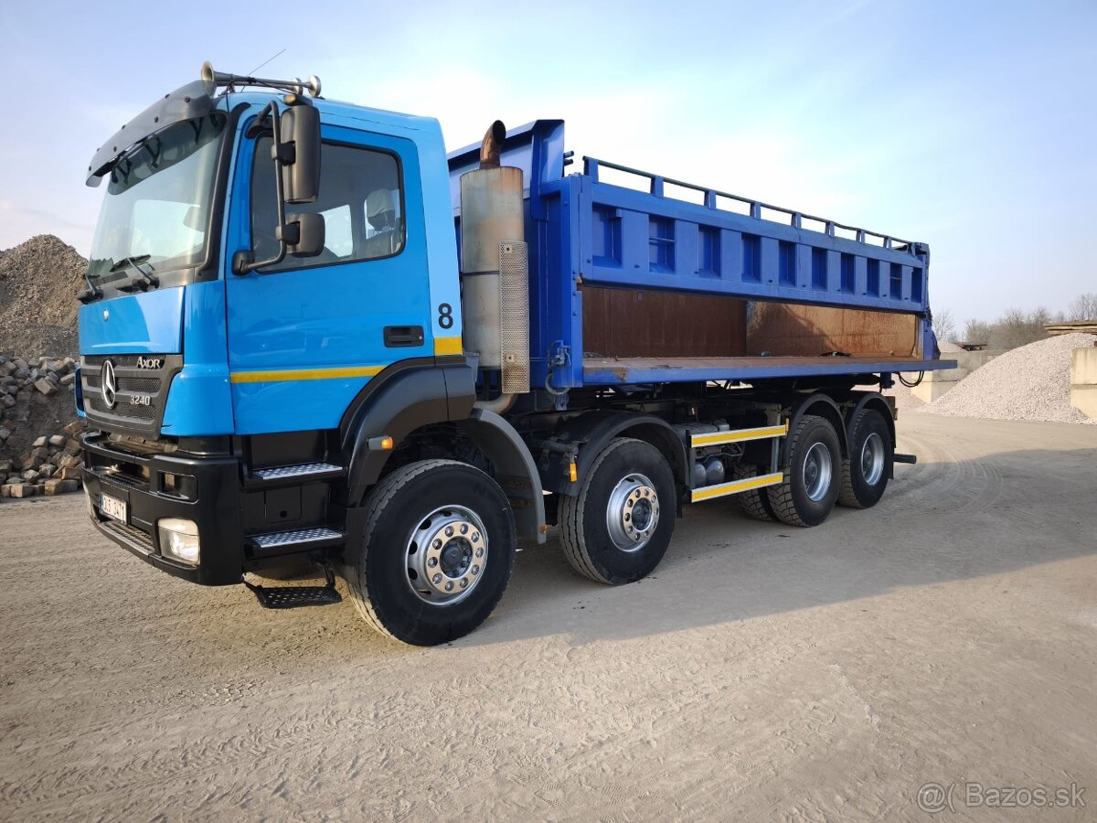 Mercedes Benz Axor 3240 8x4 - 2